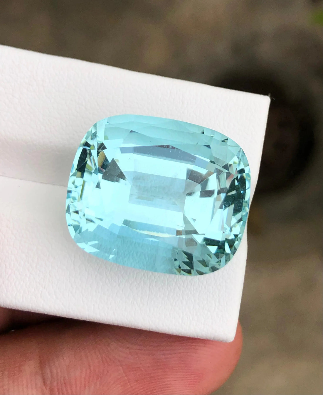 aquamarine gemstone