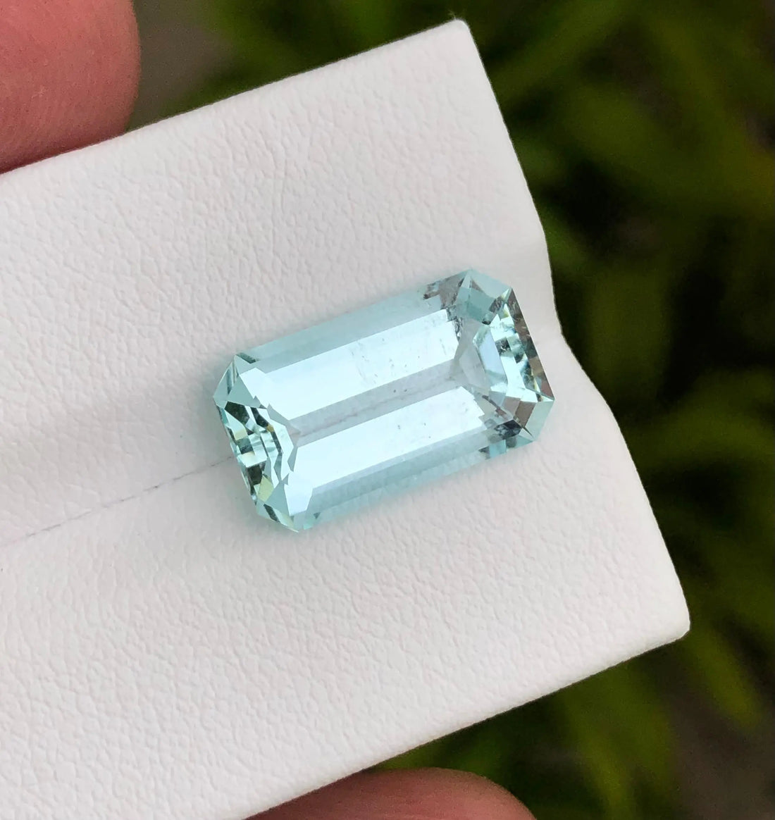 sky blue Aquamarine gemstone